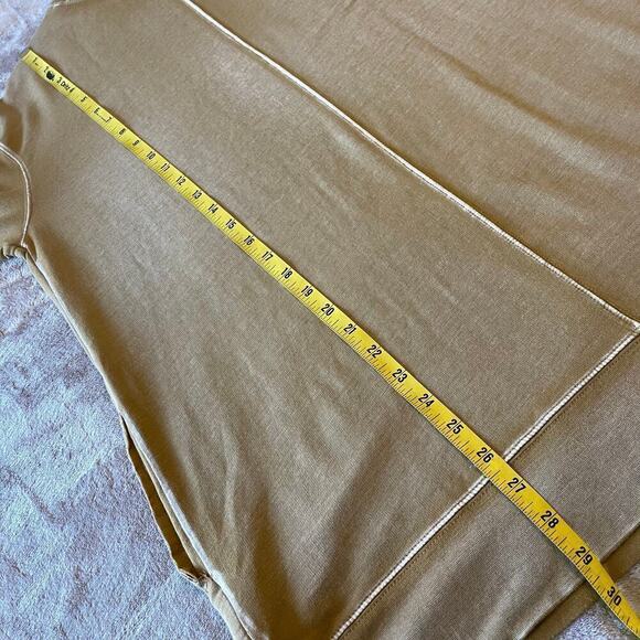 Free People GB 975119105 Oversized Distressed Tan Sweater Size XS - Picture 8 of 8